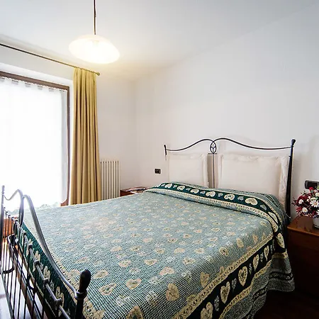 Relais Du Berger Грессан